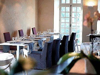Logis Hotel Le Prieure Des Gourmands Шатобріан Екстер'єр фото